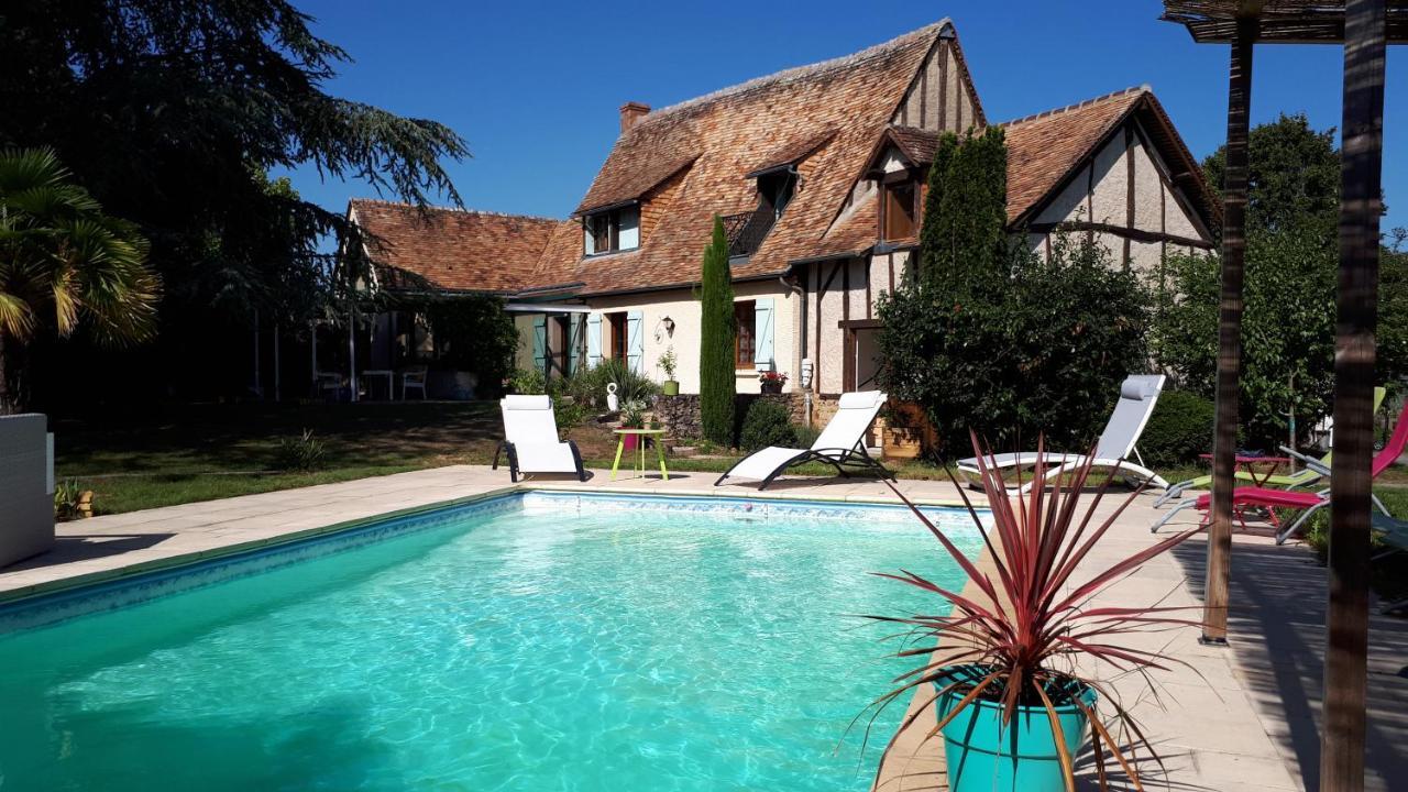 En Pleine Campagne, Proche Du Mans - Chambre D'Hotes Fillé Buitenkant foto